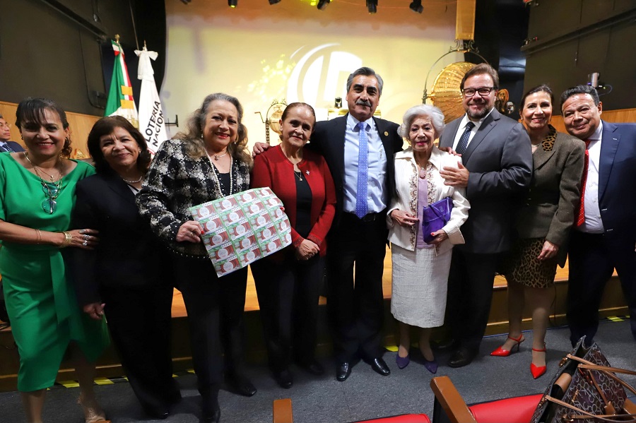 UAEH y Lotería Nacional Rinden Homenaje a Adrián Pereda, Fundador de Radiorama