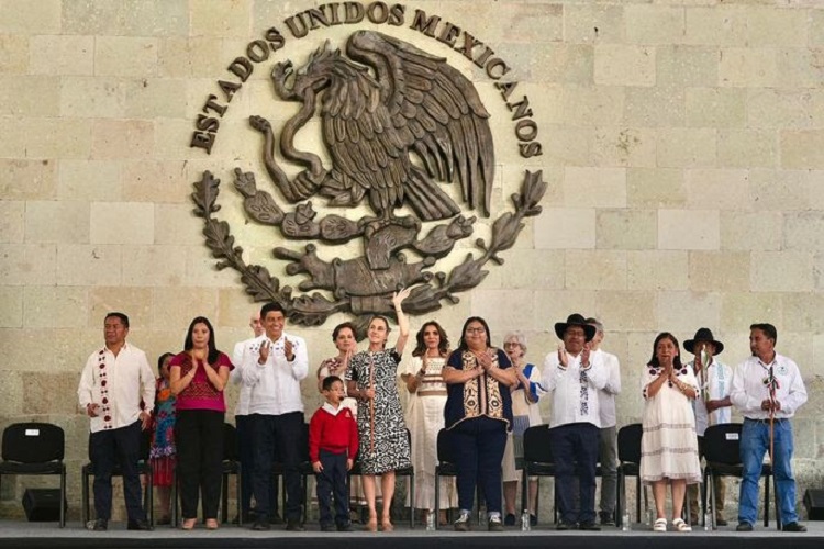Benito Juárez Vive en La Cuarta Transformación: Presidenta Claudia Sheinbaum en El 220 Aniversario de Su Natalicio; Reconoce a Margarita Maza Como Primera Embajadora Histórica de México