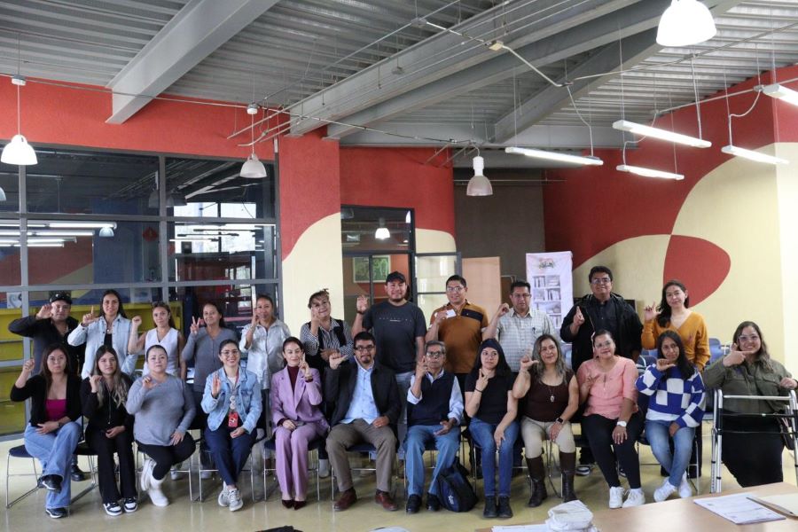 Capacitan a Servidores Públicos en Lengua de Señas Mexicana