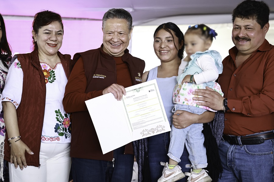 Julio Menchaca fortalece la infraestructura en Acaxochitlán