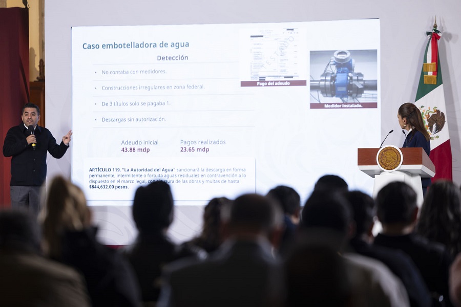 Conagua Exhibe a Refresquera en la ‘Mañanera’ Por No Cumplir Con Pagos de Agua