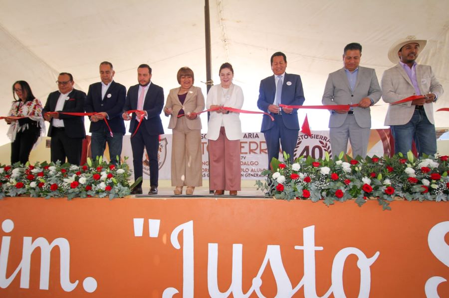 Conmemoran Aniversarios de Instituciones Educativas en Hidalgo