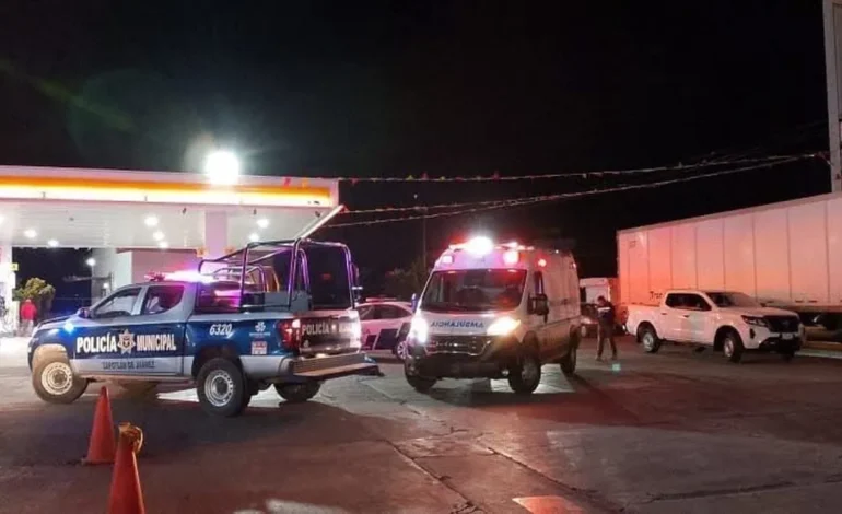 En Gasolinera de San Pedro Huaquilpan Matan a Trailero y “Levantan” a su Hijo, Huyen en un Vehículo.