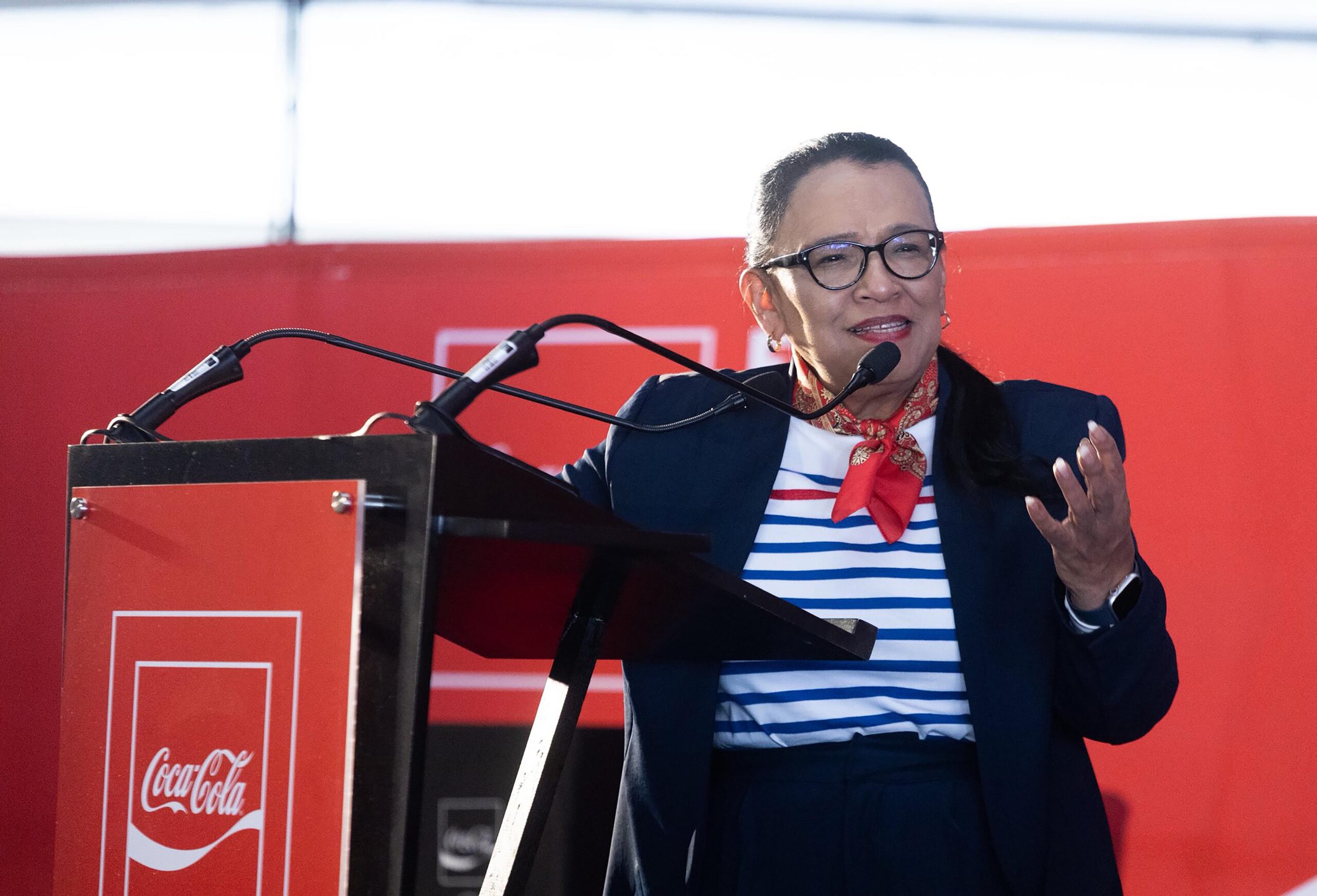 La Celebración de la Copa Mundial FIFA 2026 un vínculo entre las naciones, SEGOB en el Tour del Trofeo de La Copa Mundial de La FIFA en Guadalajara.