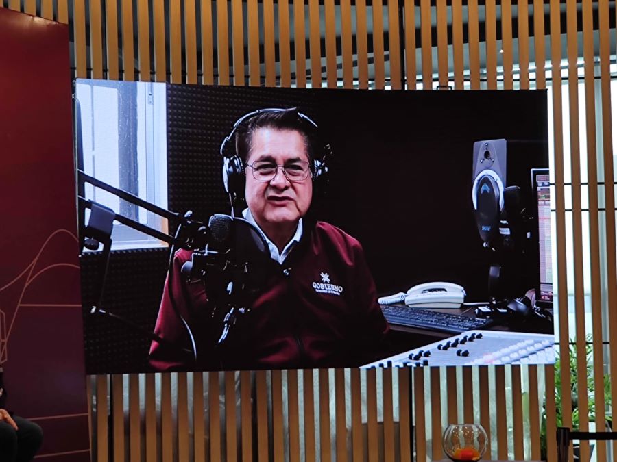 Guillermo Olivares Reyna  Arranco las Transmisiones de Radio Valle del Mezquital