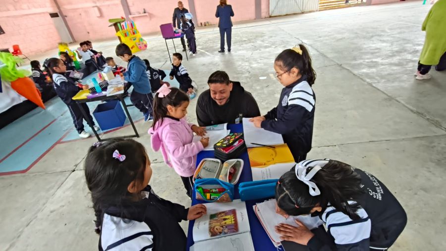 Biblio Aula Móvil Lleva Lectura y Ciencia a Comunidades Escolares de Hidalgo