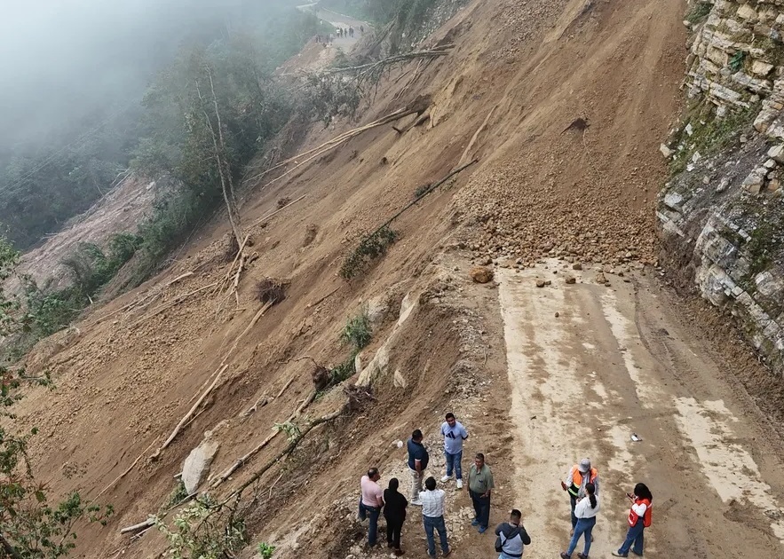 Comunidades de Tenango de Doria, Incomunicadas Por Deslaves Desde La Vaguada Monzónica. Y Siguen las Lluvias