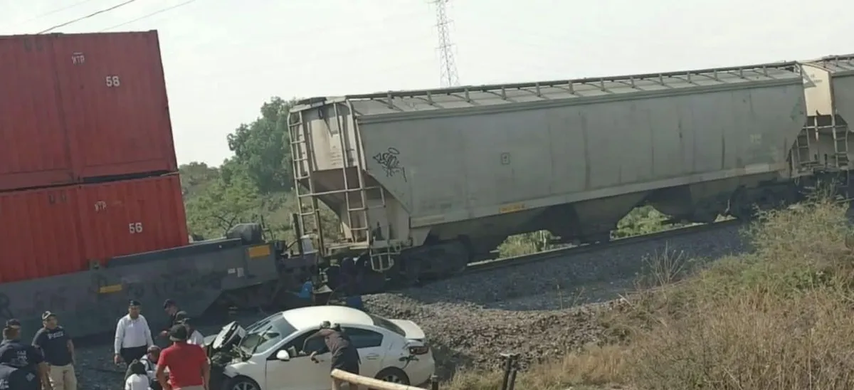 Intentaron Ganarle El Paso Al Tren en Nopala … Las Alcanzo La Máquina, Saldo Dos Lesionadas