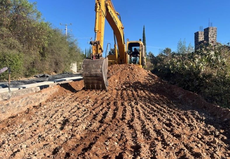 Invierte Gobierno de Hidalgo más de 14 millones de pesos en tramo del camino Zundhó–Sifón–San Agustín, en Alfajayucan