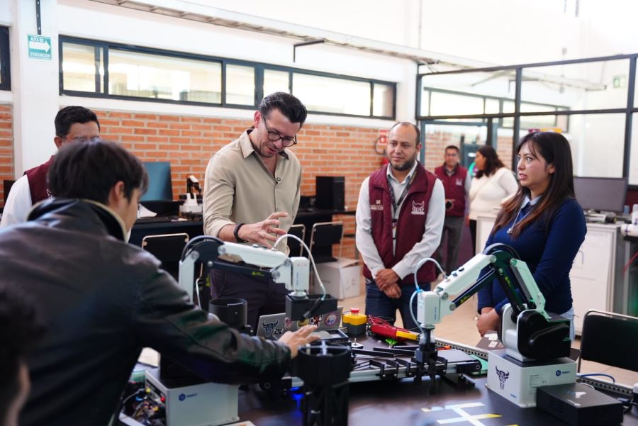 Invitan a jóvenes a participar en las convocatorias de becas del Citnova