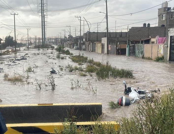 Terrible Tormenta cayó sobre Pachuca, Causa Anegamientos