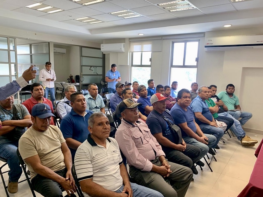 Carpinteros y Productores de Carbón Firman Acuerdo con Segobh