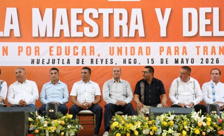 Celebran a Maestras y Maestros de la Huasteca Hidalguense