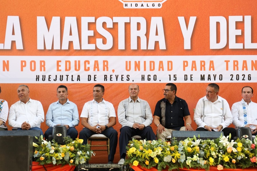Celebran a Maestras y Maestros de la Huasteca Hidalguense