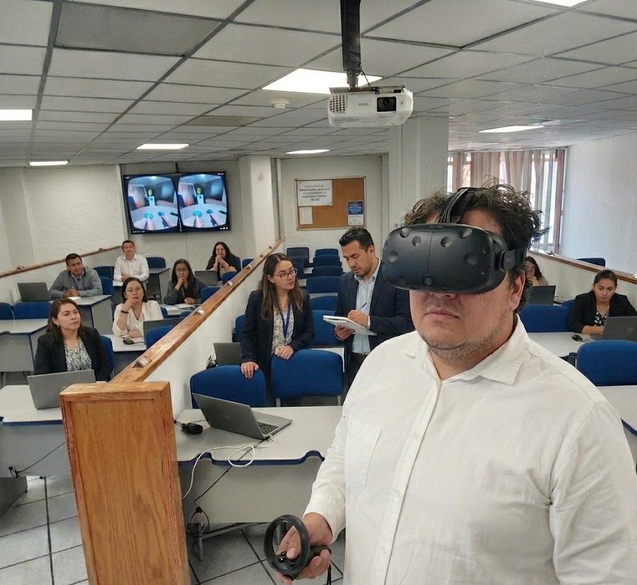 Crea Estudiante de la Maestría en Ciencias de la Educación de la UAEH Simulador de Realidad Virtual Para Enseñanza Inclusiva