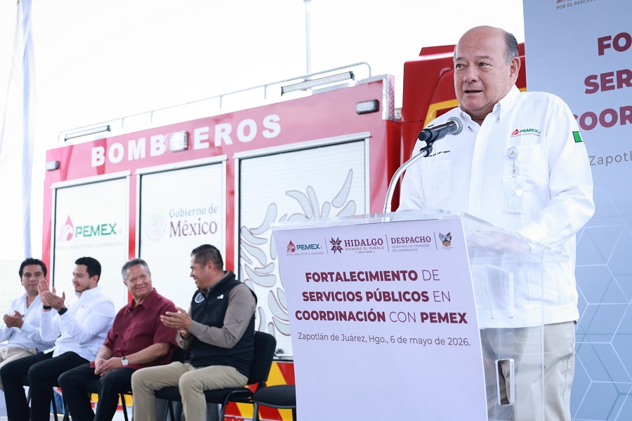 Raúl Ojeda, Gerente de Responsabilidad Social de Pemex, Entrego al Gobierno de Hidalgo un paquete de inversión de 84.6 millones de pesos.