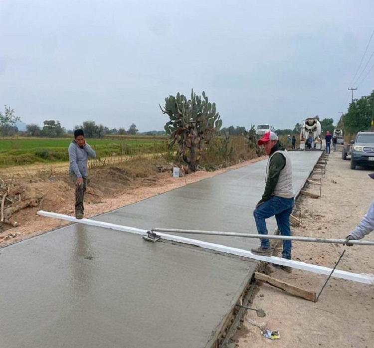 Gobierno del Estado Pavimento la Carretera San Gabriel-Carrasco con Concreto Asfaltico con una Inversión de 10.6 Millones de Pesos