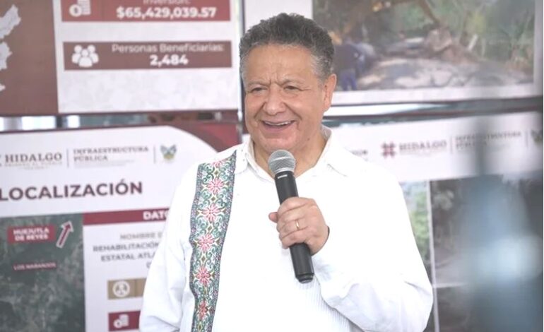 Julio Menchaca entrega apoyos al campo y refuerza combate al gusano barrenador en Atlapexco