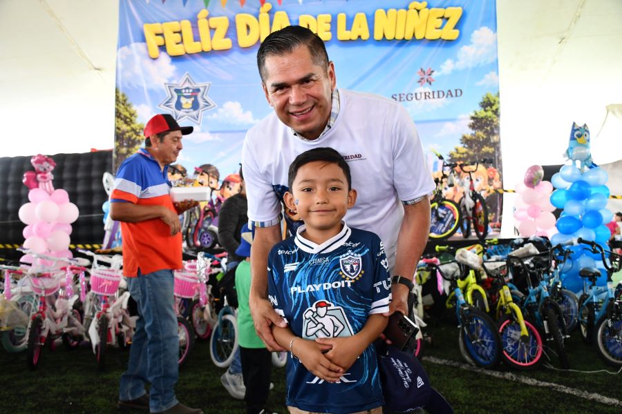 Policía Estatal Entrega Más de 2 Mil Juguetes a Infancias Hidalguenses