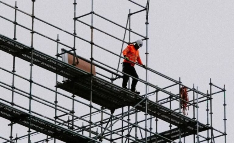 Murio Obrero al caer del séptimo piso de un edificio en Construccion en la Zona Plateada de Pachuca