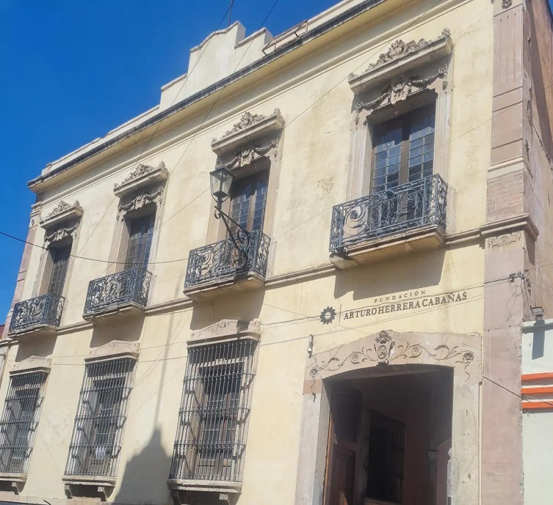 Obtiene la FAHC la Supension Provisional  Sobre el Desalojo del Local que Ocupa.