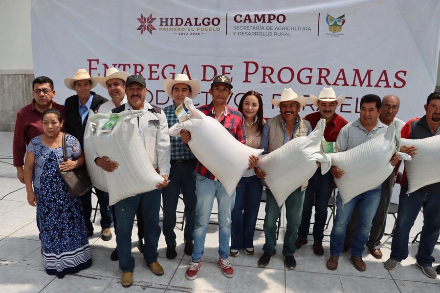 Del suelo al agua: Hidalgo impulsa la productividad del campo con análisis de suelo y crías de peces