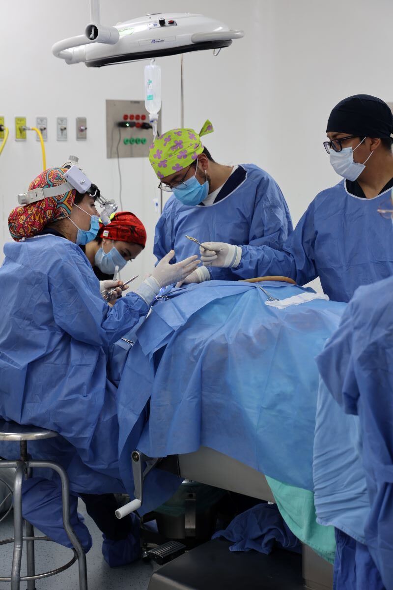 Devuelve IMSS Hidalgo salud auditiva a adulto mayor con malformación congénita