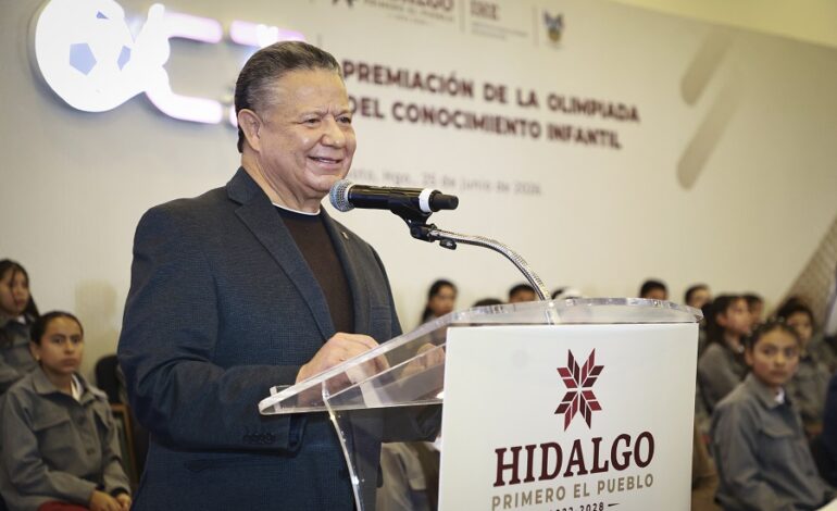 Julio Menchaca Reconoce Excelencia Académica de 32 Participantes de la OCI 2026
