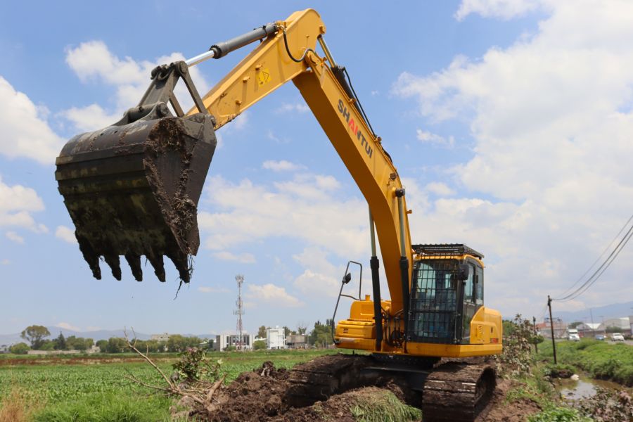 SIPDUS realiza trabajos para reducir riesgos de inundaciones en Tuzos