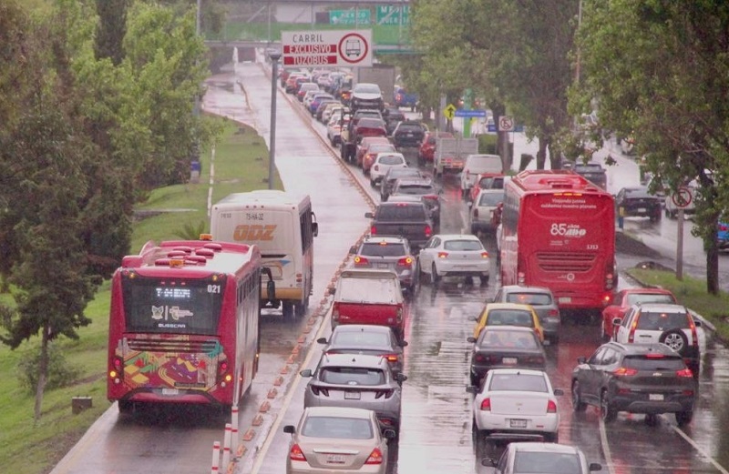 El 16 de Agosto de 2026, Aplicarán Multas   de 3 Mil 519.30 Pesos, a Quienes Invadan el Carril Confinado del Tuzobús.