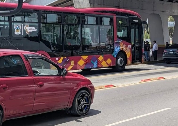 Freno Bruscamente El Tuzobús Por Peatón Que Se Atravesó, Saldo 3 Lesionados