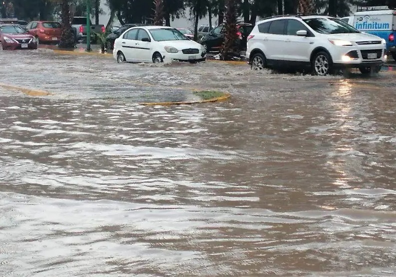 Granizada en Tula Deja Calles Anegadas, Apagones y Fugas de Agua Potable