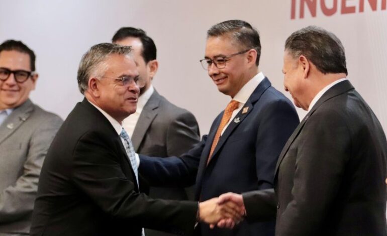 Julio Menchaca Combate Rezago en Infraestructura Pública; Inversión Supera 25 Mil Millones de Pesos