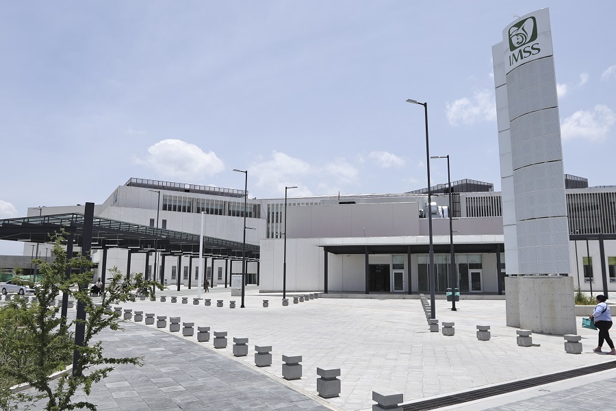 Julio Menchaca y Zoé Robledo Supervisan Avance del Nuevo Hospital del IMSS en Tlaxcoapan