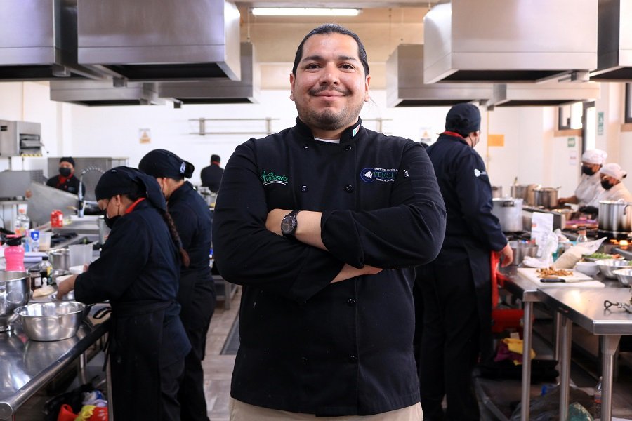 Lleva ITESHU orientación alimentaria a secundarias de la región