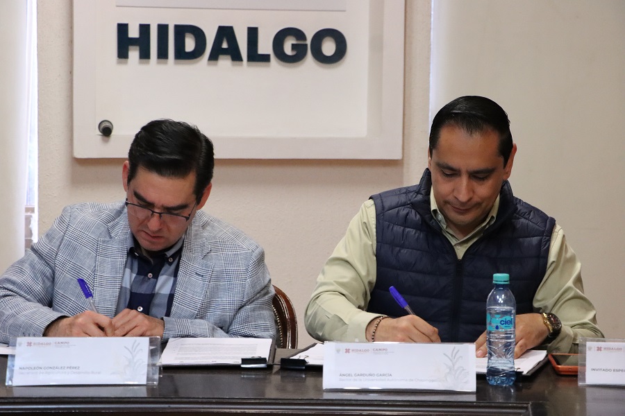 Saderh y Universidad de Chapingo firman convenio para el análisis de suelos agrícolas