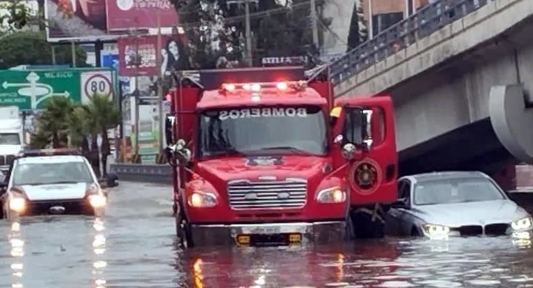 Bomberos de Tula Atienden Afectaciones Tras Tormenta del 5 de Julio
