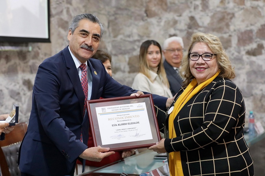 UAEH Honra a Trabajadores Con El Beneficio de la Jubilación