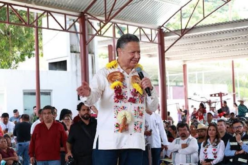 El Gobierno de Hidalgo reportó una inversión estatal superior a 175 millones de pesos, mientras que la federación destinará más de 808 millones a infraestructura carretera.