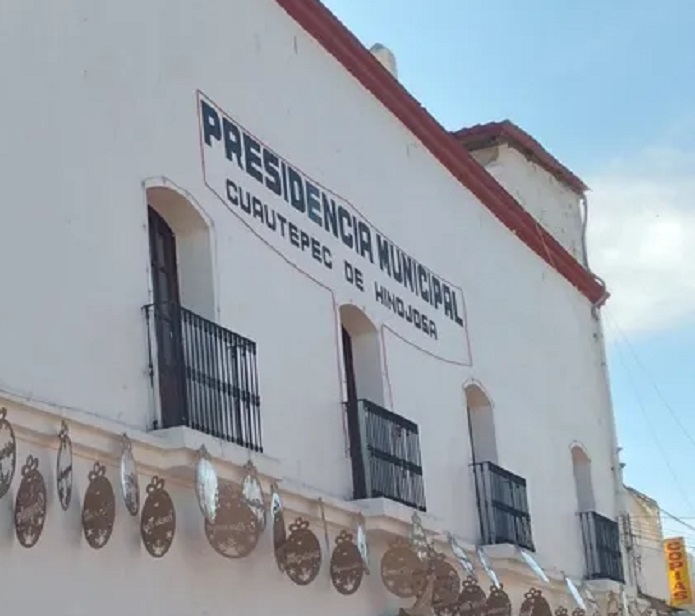 Gobierno de Cuautepec Dio de Baja de la Nómina a Trabajadores y Para Seguir Cobrando Los Obliga a Firmar Convenios de Apoyo Económico.
