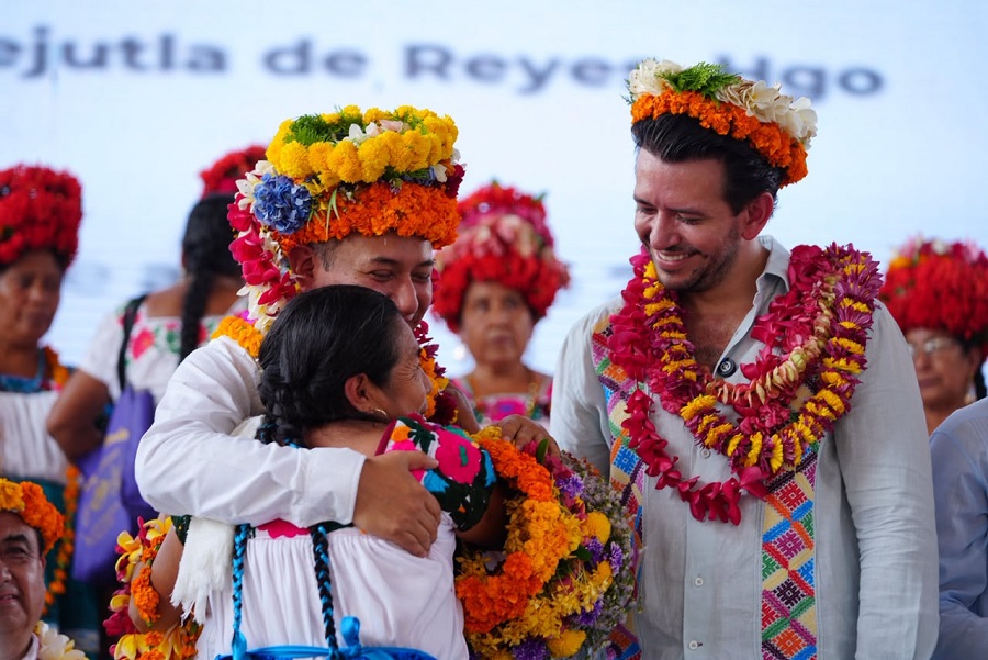 Gobierno de Hidalgo Reconoce Labor de Parteras Tradicionales en el Día Internacional de los Pueblos Indígenas
