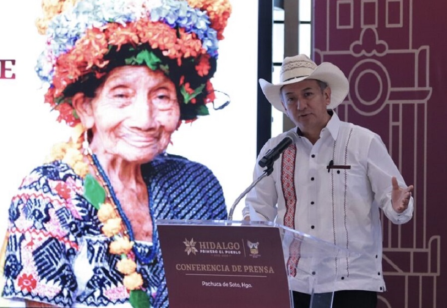 Homenaje a Mil 500 Parteras Indígenas del Estado y Entrega del Bastón de Mando a Cuatro Parteras, Representantes de las Cuatro Regiones Indígenas del Estado