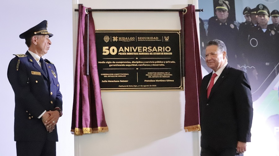 Julio Menchaca conmemora 50 años de la Policía Industrial Bancaria