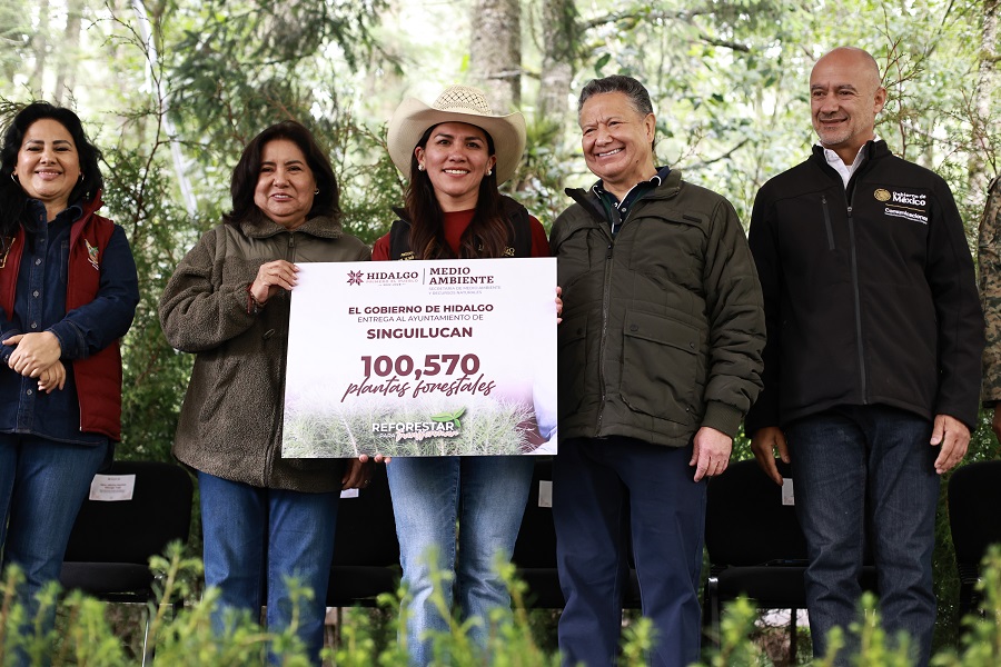Julio Menchaca Entrega Dos Millones de Plantas Para Reforestar Los 84 Municipios