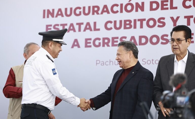 Julio Menchaca inaugura Cuartel de la Policía Estatal Cubitos