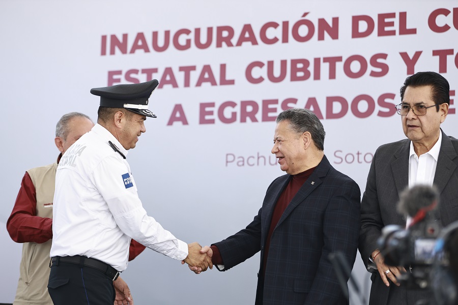 Julio Menchaca inaugura Cuartel de la Policía Estatal Cubitos