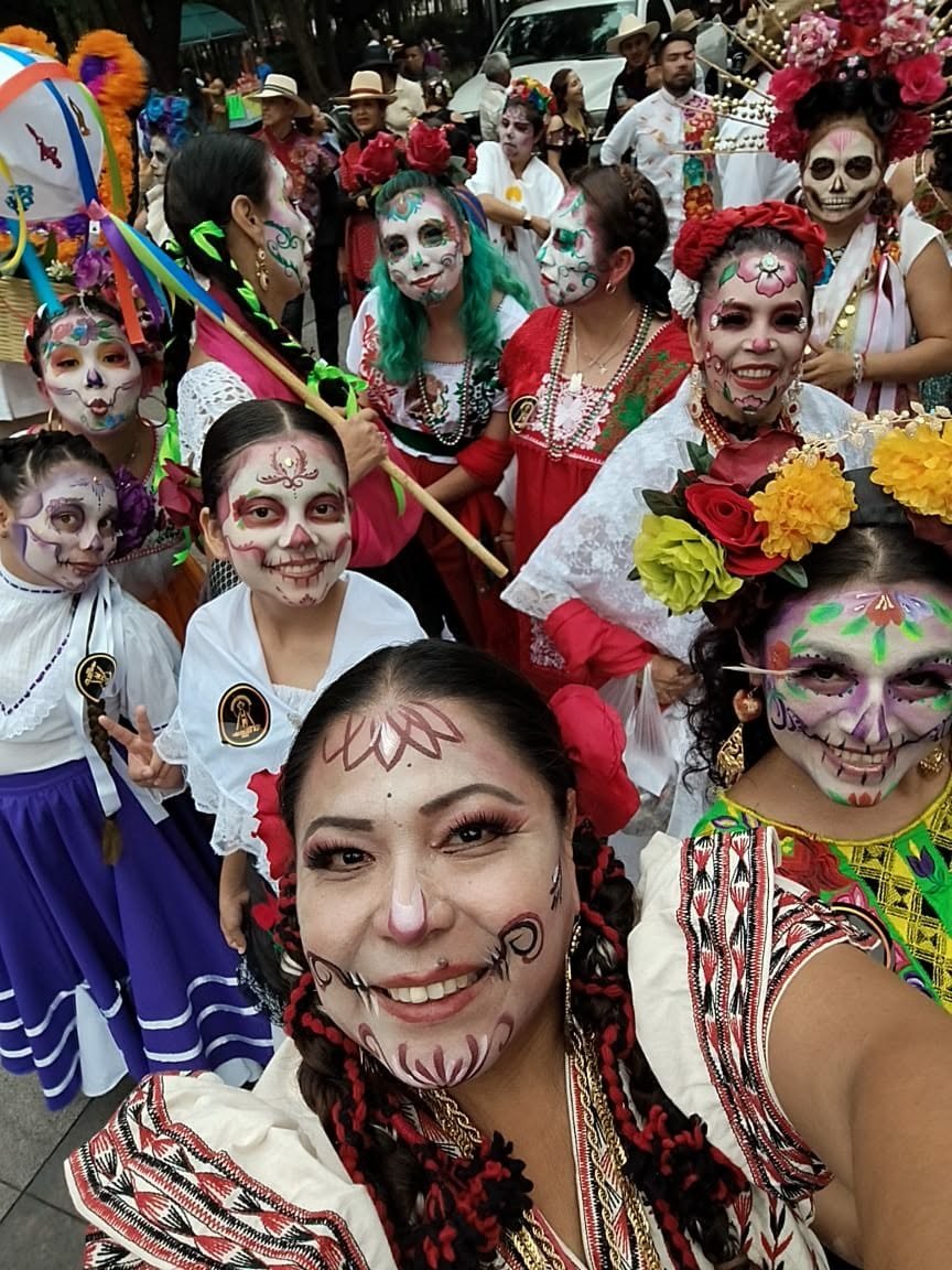 Lo vuelven hacer las Catrinas Regionales, ahora con la Banda Monumental Oaxaqueña.