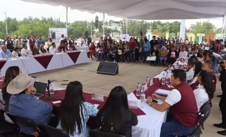 Guillermo Olivares Reyna, se Reunió con Representantes de Dependencias y Recibió Planteamientos Ciudadanos en Atotonilco de Tula