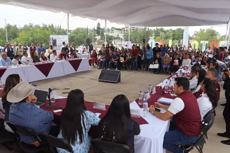 Guillermo Olivares Reyna, se Reunió con Representantes de Dependencias y Recibió Planteamientos Ciudadanos en Atotonilco de Tula