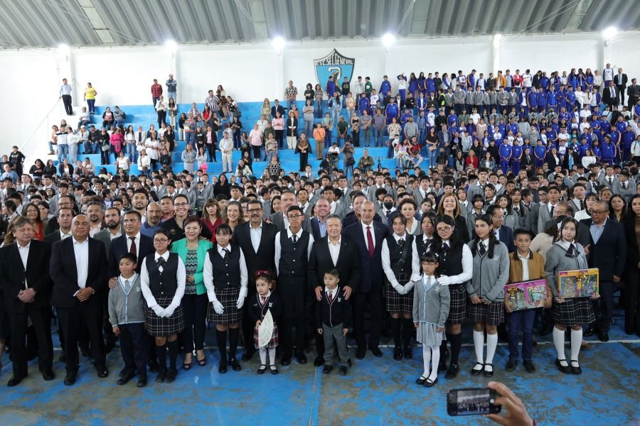 Julio Menchaca consolida transformación educativa en Hidalgo